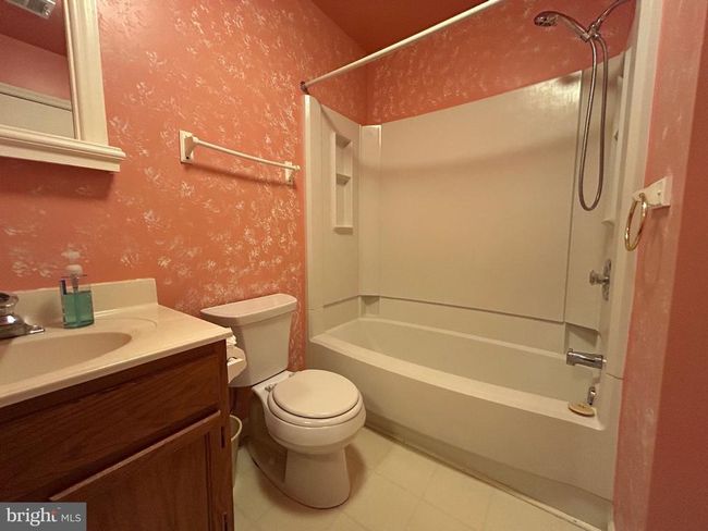 321 Harrison St Se, Townhouse with 2 bedrooms, 2 bathrooms and null parking in LEESBURG VA | Image 9