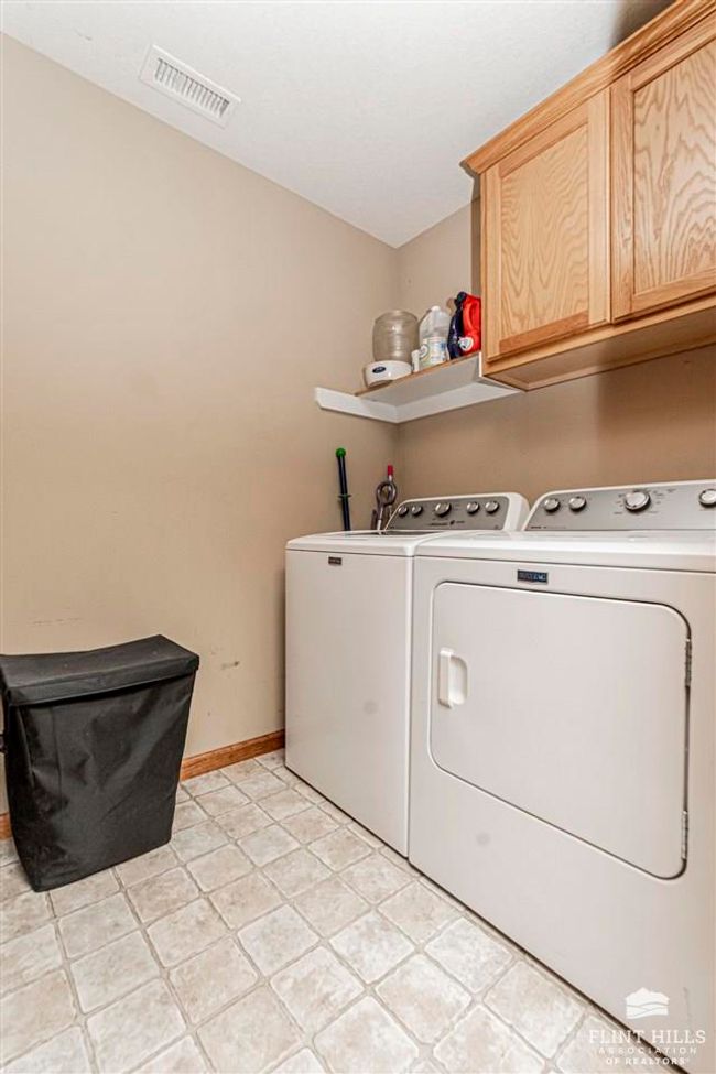 1309 Spring Hill Dr, House other with 4 bedrooms, 3 bathrooms and null parking in Junction City KS | Image 23