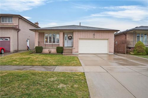 71 Ellington Ave, Stoney Creek, ON, L8E3T5 | Card Image