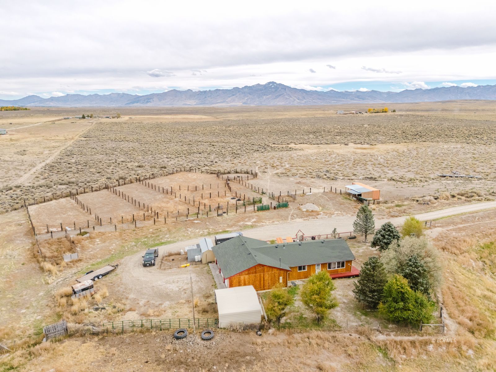 Farm in Spring Creek 4
