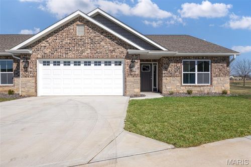 15 Sonata Ln, Troy, IL, 62294-5601 | Card Image