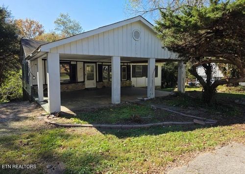 228 Fairmont Ave, Harriman, TN, 37748-7225 | Card Image