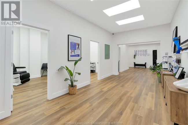 4667 Wyandotte St E, Home with 0 bedrooms, 0 bathrooms and null parking in Windsor ON | Image 25