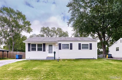2350 Grants Parkway, Florissant, MO, 63031 | Card Image