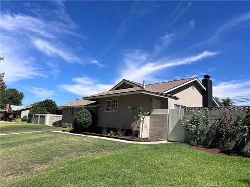 285 E Mckinley Ave, Pomona, CA, 91767-3957 | Card Image