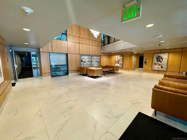 802 - 425 W Beech St, Condo with 2 bedrooms, 1 bathrooms and 1 parking in San Diego CA | Image 7