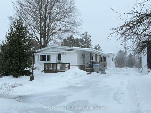 4 Riverside Drive, North Huron, ON, N0G2W0 | Card Image