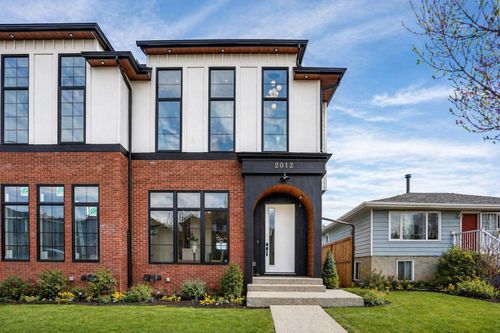 2012 35 St Sw, Calgary, AB, T3E2X6 | Card Image