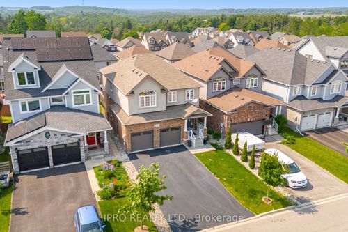 132 Coker Cres, Rockwood, ON, N0B2K0 | Card Image