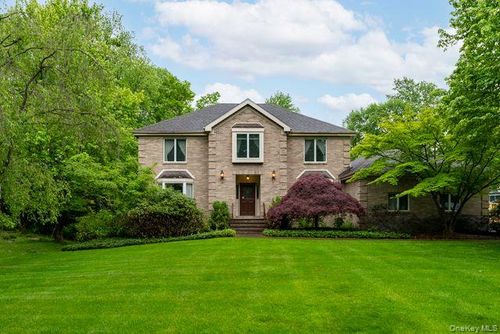 7 Fair Oaks Dr, Poughkeepsie, NY, 12603-5442 | Card Image
