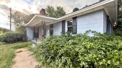 10224 Holly Springs Rd, Holly Springs, NC, 27540-9036 | Card Image