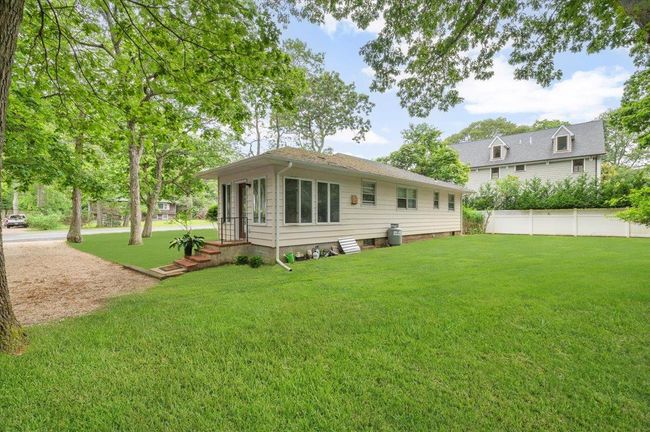 241 Hampton St, House other with 3 bedrooms, 1 bathrooms and null parking in Sag Harbor NY | Image 21