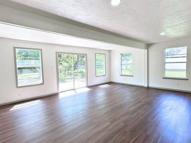 125 Bois D Arc St, House other with 3 bedrooms, 1 bathrooms and null parking in Lake Jackson TX | Image 10
