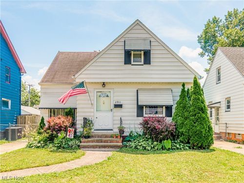2911 Lincoln Ave, Parma, OH, 44134-1927 | Card Image