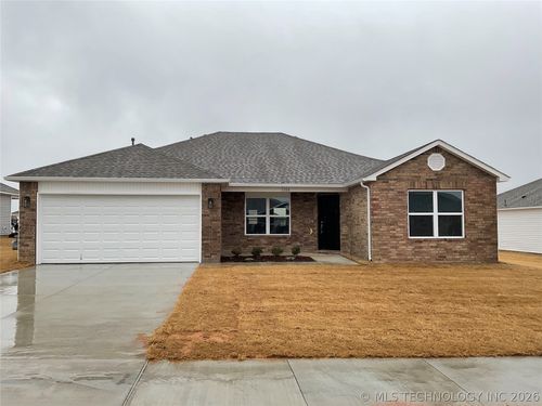 1108 W Odessa Rd, Claremore, OK, 74019-1861 | Card Image