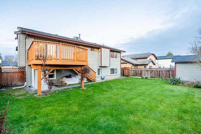13246 66 B Avenue, House other with 7 bedrooms, 4 bathrooms and 4 parking in Surrey BC | Image 27