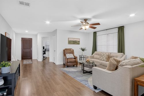 198 Brandie Mac Ln, Waxahachie, TX, 75165-8761 | Card Image