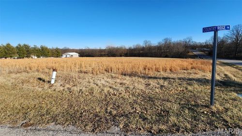 2 Country Ridge Trl, Hawk Point, MO, 63349-2074 | Card Image