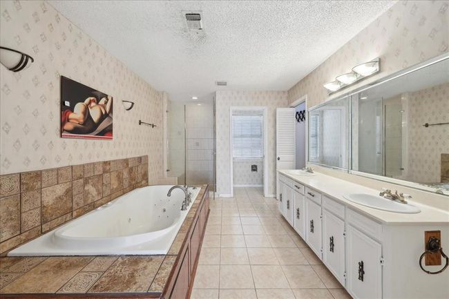 1625 Lindenwood Dr, House other with 4 bedrooms, 4 bathrooms and 3 parking in Orange TX | Image 20