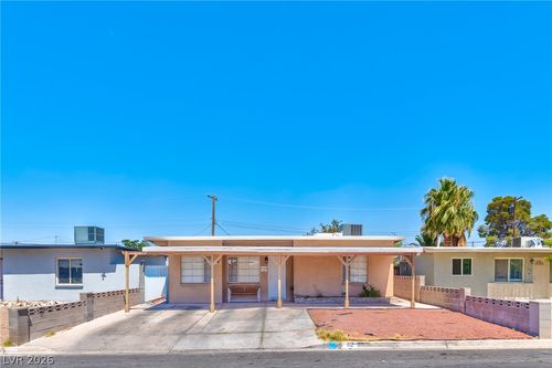 612 Stanford St, Las Vegas, NV, 89107-1878 | Card Image