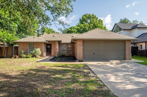 629 Meadow Ln, Roanoke, TX, 76262-6643 | Card Image