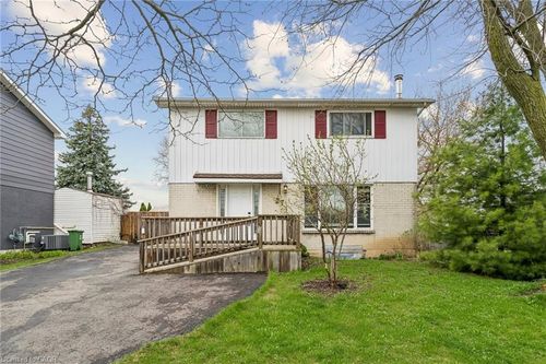 27 John Murray St, Stoney Creek, ON, L8J1C5 | Card Image