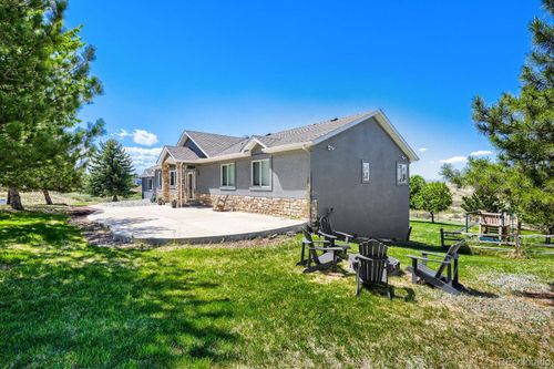 21037 E Nichols Pkwy, Centennial, CO, 80016-1931 | Card Image