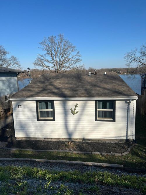 121 W Lakeview Dr, Lowell, IN, 46356-1026 | Card Image