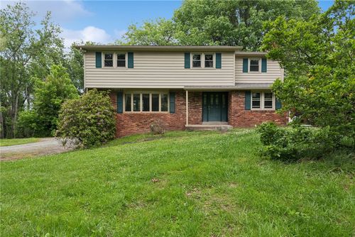 22 Buzzardtown Rd, Irwin, PA, 15642-8615 | Card Image