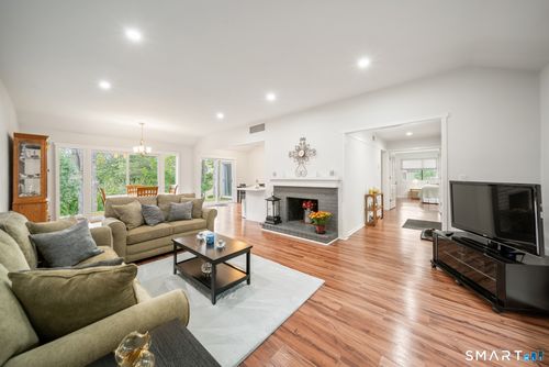 b-616 Heritage Vlg, Southbury, CT, 06488 | Card Image