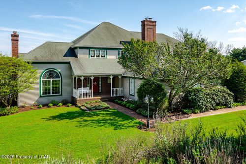 11 Rice Dr, Dallas, PA, 18612-1427 | Card Image