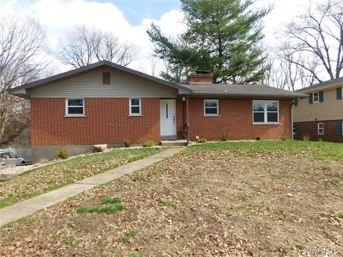 34 Lake Forest Dr, Belleville, IL, 62220-2721 | Card Image