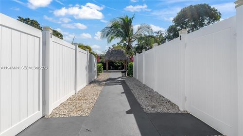 1702 Sw 20th St, Fort Lauderdale, FL, 33315-1825 | Card Image