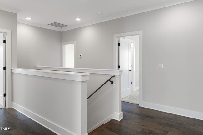 Wimb upstairs landing v2 end unit | Image 25