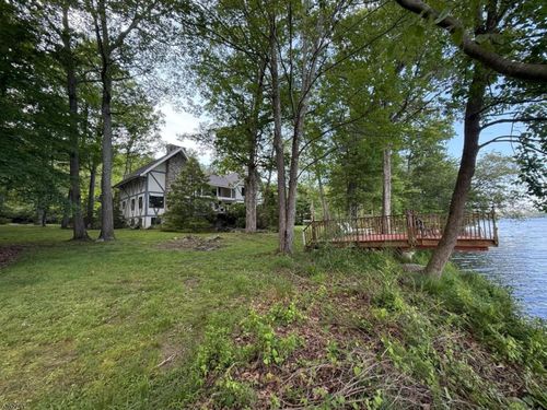 227 Bearfort Rd, West Milford, NJ, 07480-1405 | Card Image