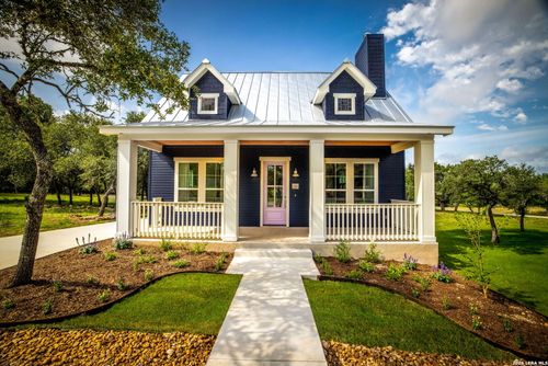 1005 12th St, Blanco, TX, 78606-5995 | Card Image