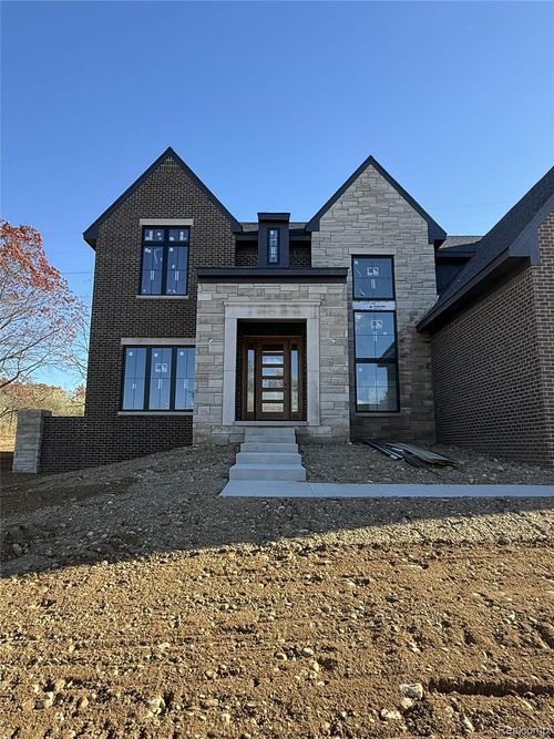 4369 The Heights Blvd, Rochester, MI, 48306-4957 | Card Image