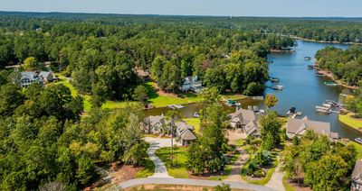 1041 Club Drive Circle, House other with 5 bedrooms, 5 bathrooms and null parking in Greensboro GA | Image 3