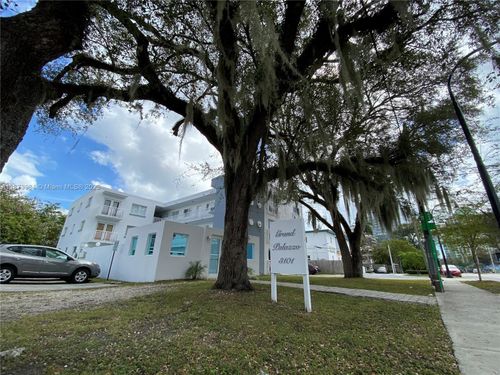 apt-302-3101 Sw 27th Ave, Miami, FL, 33133-4661 | Card Image