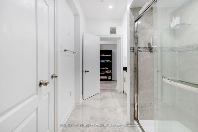 9 Haywood Dr, House other with 6 bedrooms, 5 bathrooms and 4 parking in Brampton ON | Image 32