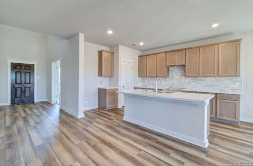 2518 White Daisy Hl, Converse, TX, 78109-4595 | Card Image