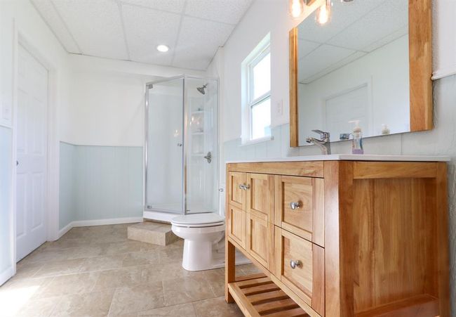 Full bath w/ Amazing shower | Image 25
