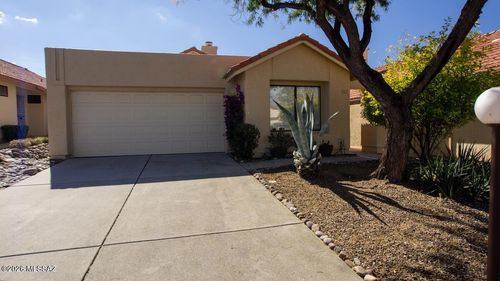 310 E Highcourte Lane, Tucson, AZ, 85737 | Card Image
