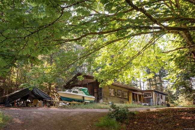 207 Welbury Dr, House other with 3 bedrooms, 2 bathrooms and 10 parking in Salt Spring Island BC | Image 20