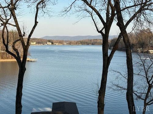 311 Morningwood Ln, Wirtz, VA, 24184-3659 | Card Image