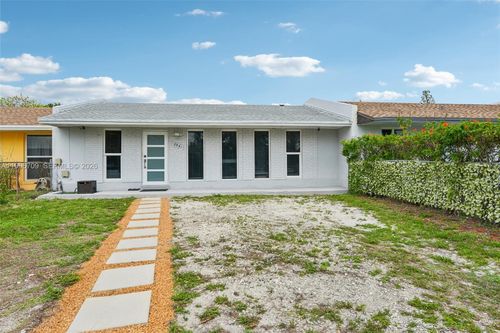 2951 Nw 195th St, Miami Gardens, FL, 33056 | Card Image