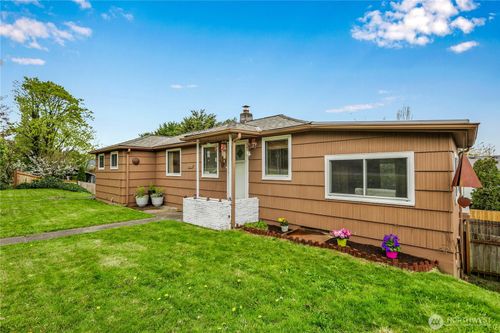 22317 16th Avenue S, Des Moines, WA, 98198 | Card Image