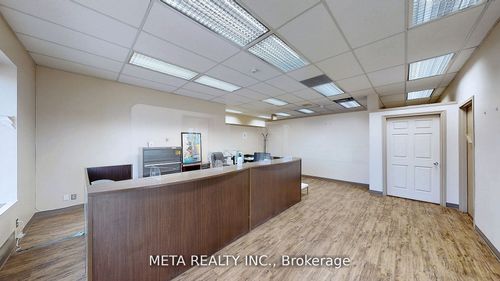 304b-840 Coxwell Ave, East York, ON, M4C5T2 | Card Image