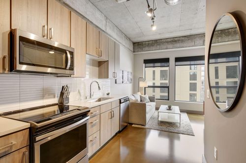 402-728 3rd St N, Minneapolis, MN, 55401-5514 | Card Image