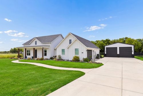 940 Declaration Dr, Nevada, TX, 75173-1254 | Card Image
